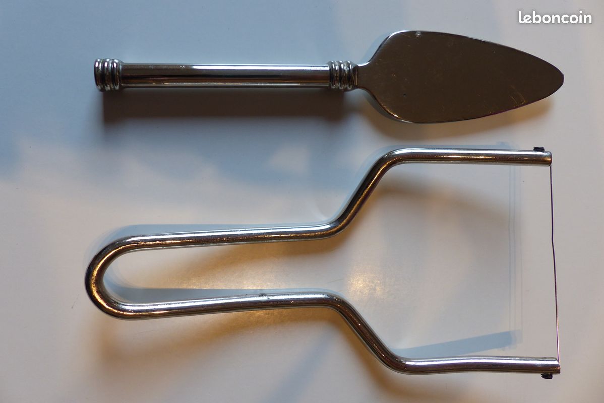 Lyre et pelle pour foie gras en métal argenté (image 2)