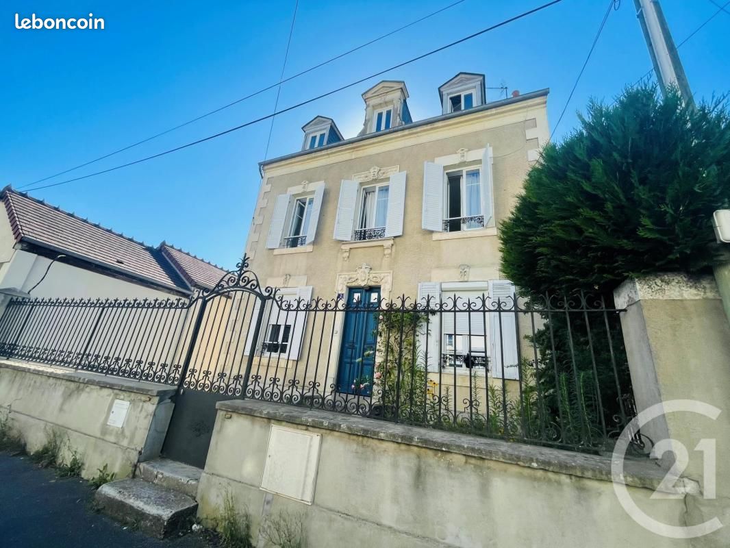 Maison 6 pièces 185 m² · à Nevers · 185 m² · 1 020 €