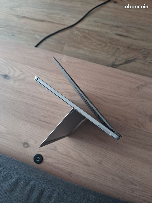 Surface pro I7 (image 7)