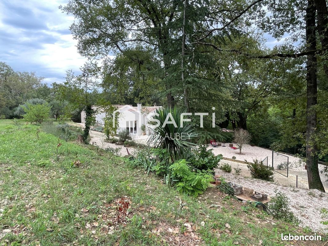 Maison 9 pièces 144 m² · à Le Pin · 144 m² · 420 000 €