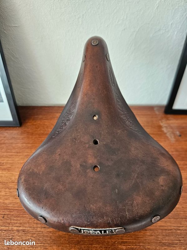 Selle vintage en cuir IDÉALE TB - Made in France vers 1940/50