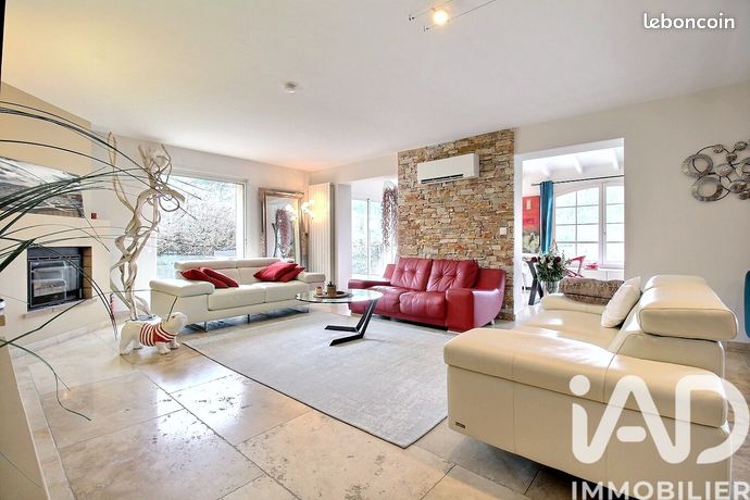 Maison 5 pièces 200 m²
