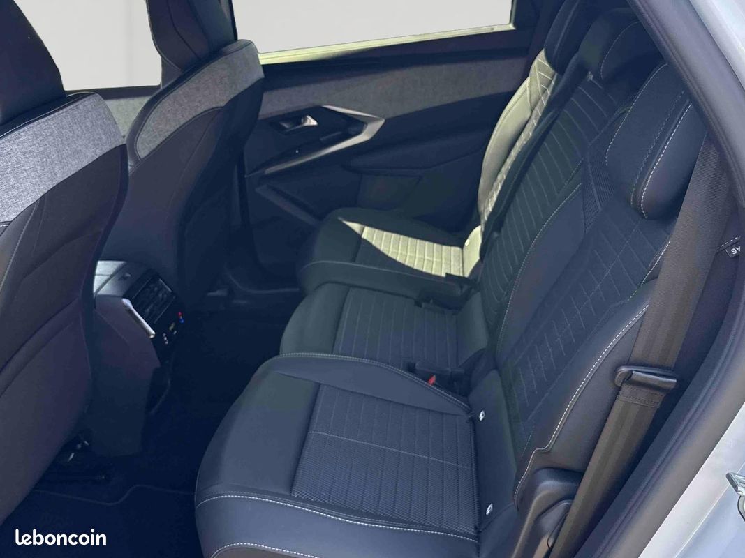 Peugeot 5008 Hybrid 145ch Allure e-DCS6 (image 21)
