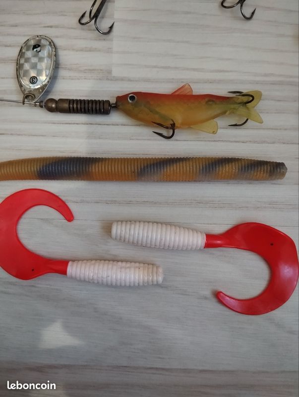 Lot de 14 leurres de pêche - Sport & Plein air