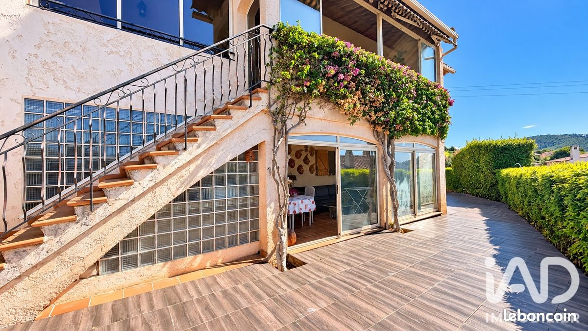 Maison 5 pièces 192 m² · à Carqueiranne · 192 m² · 769 600 €