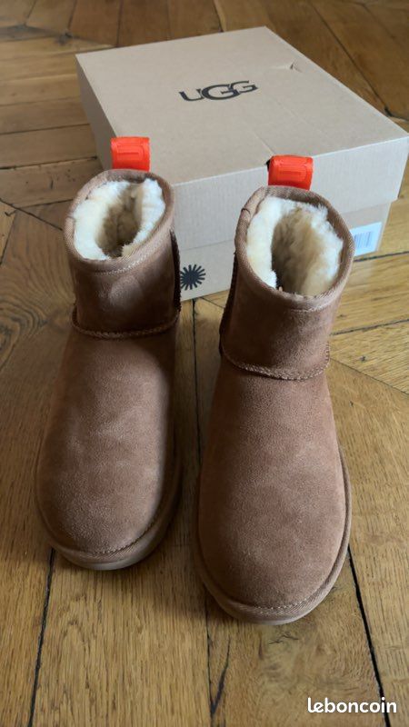 Classic Mini Chaussure Ugg Uggs Bebe Fille Bottes Enfant UGG