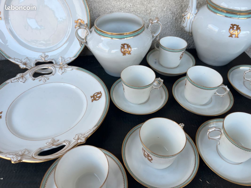 Grand service à café ancien en porcelaine - Ch. Pillivuyt & Cie Paris - Monogramme doré et filet vert (image 3)