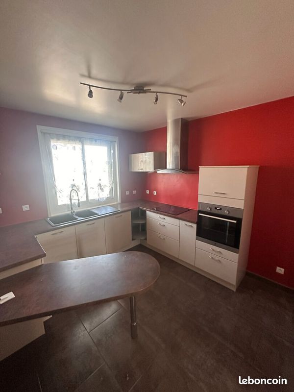 Maison 4 pièces 92 m² · à Bas-en-Basset · 92 m² · 917 €/mois