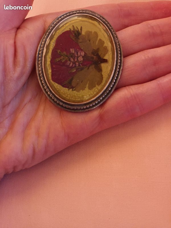 Sublime broche ancienne"Vintage Avec véritables fleurs séchées " (image 1)