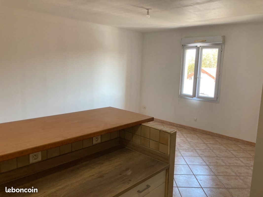 Appartement 2 pièces 38 m² · à Port-Saint-Louis-du-Rhône · 38 m² · 620 €/mois