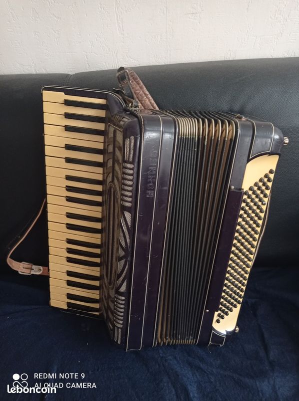 Accordéon piano (image 1)