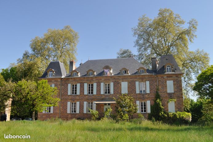 Chateau 19 pièces 476 m²