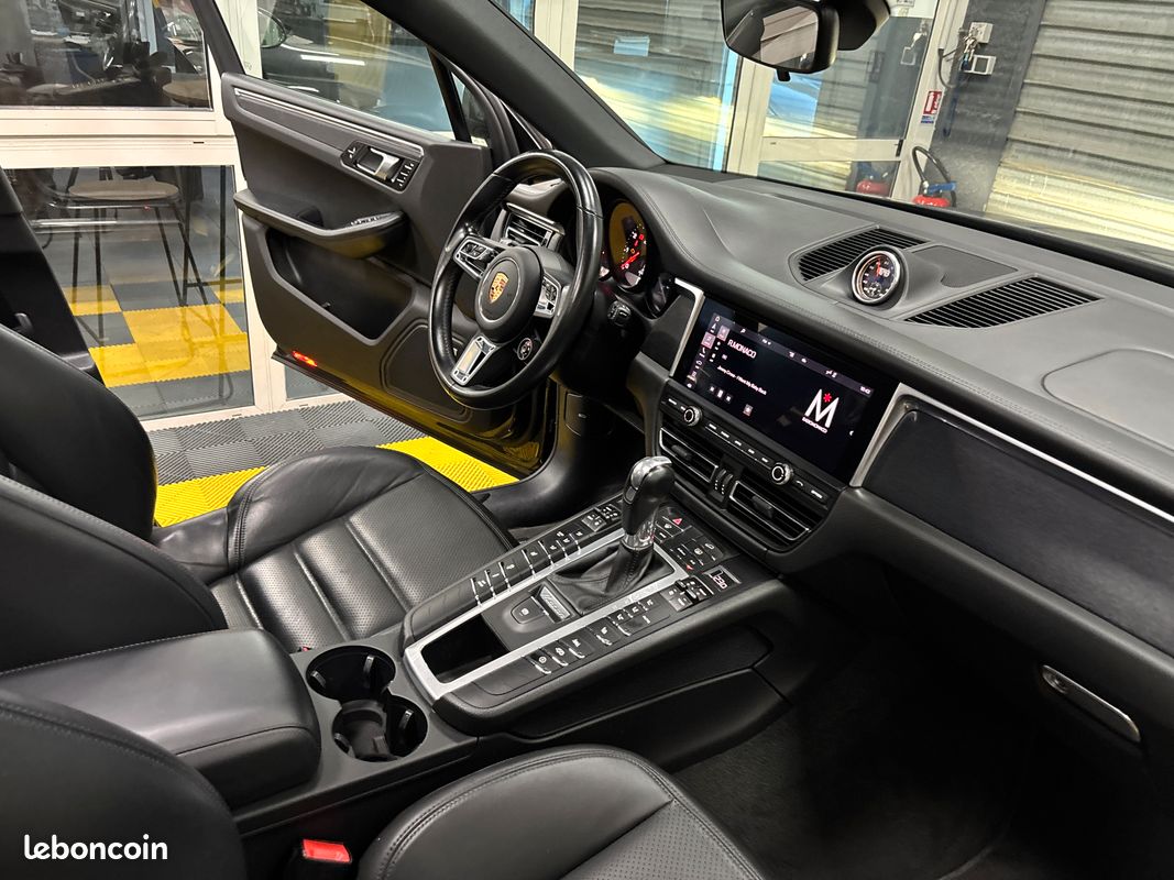 Porsche Macan GTS 380 cv PDK toit ouvrant jantes 21 pack sport chrono bose CarPlay attelage (image 11)