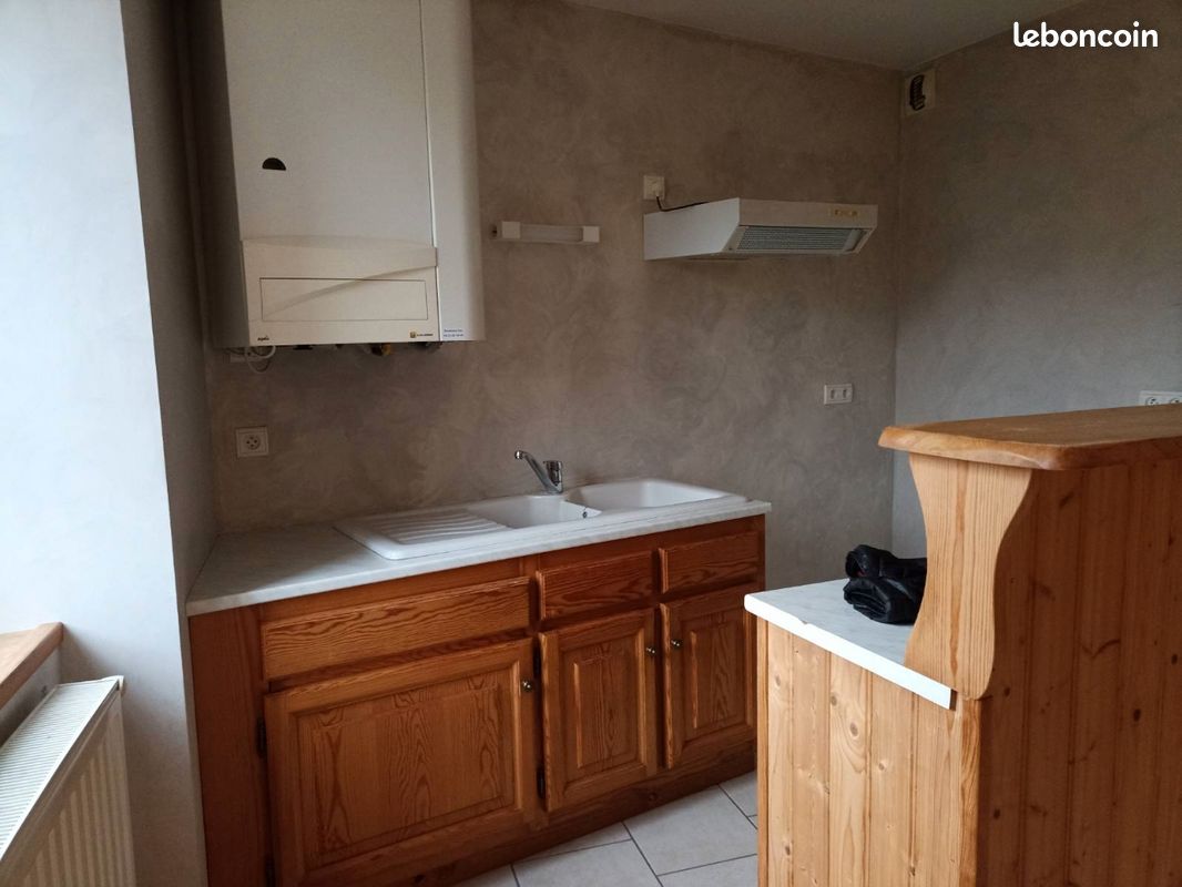 Appartement 3 pièces 52 m² · à Yssingeaux · 52 m² · 460 €