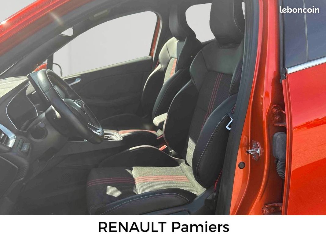RENAULT Clio E-Tech hybride 145 RS Line (image 12)