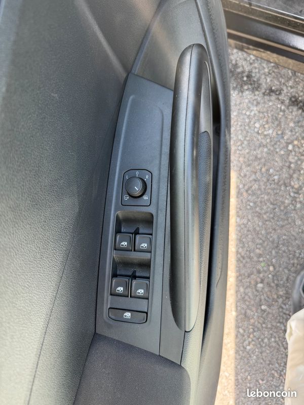 Skoda Fabia 1.0 TSI 95ch Selection (image 6)