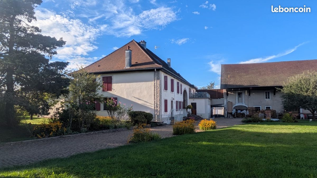 Maison 9 pièces 221 m² · à Étupes · 221 m² · 309 000 €