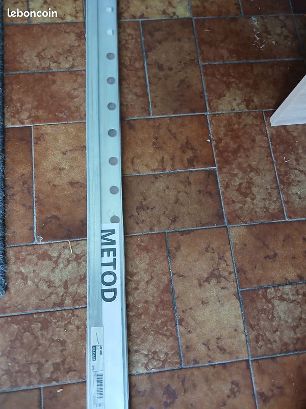2 Barres de suspension Metod d'IKEA (image 2)