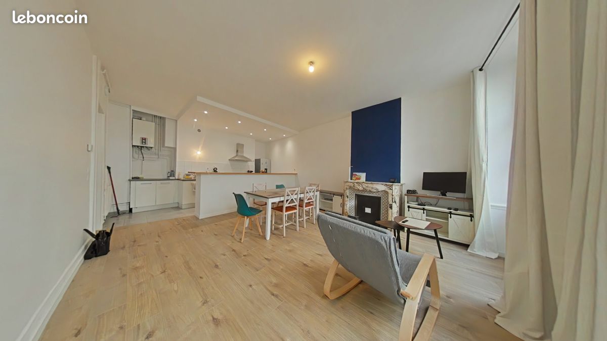 Appartement 4 pièces 83 m² · à Saint-Étienne · 83 m² · 725 €