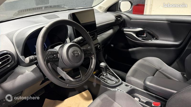 Toyota Yaris 116h Design 5p MY26 (image 11)
