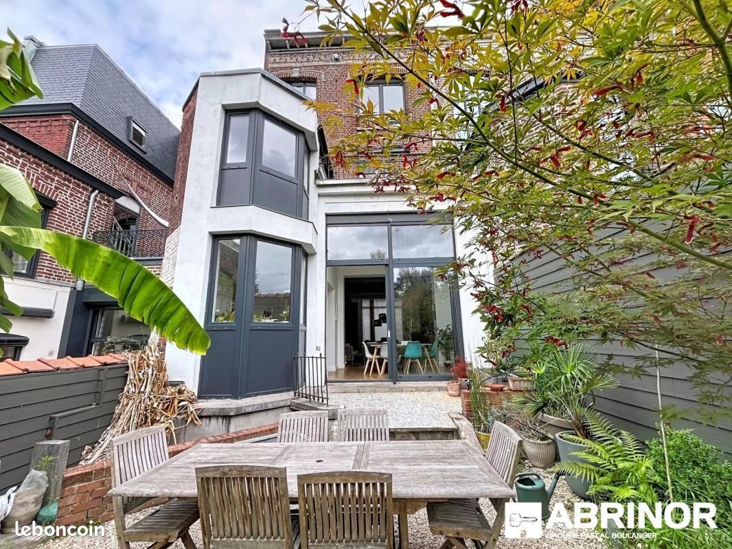 Maison 8 pièces 267 m² · à Roubaix · 267 m² · 639 500 €