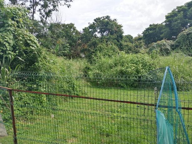 Terrain 931 m² Saint Gilles Les Hauts
