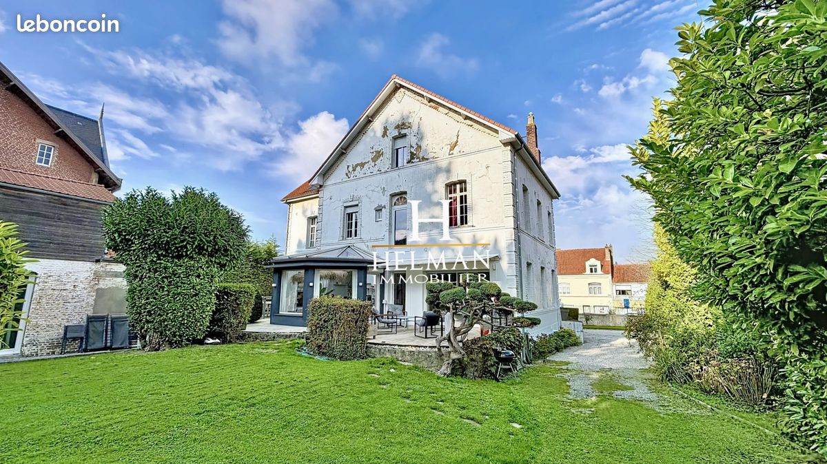 Maison 14 pièces 305 m² · à Boulogne-sur-Mer · 305 m² · 686 000 €