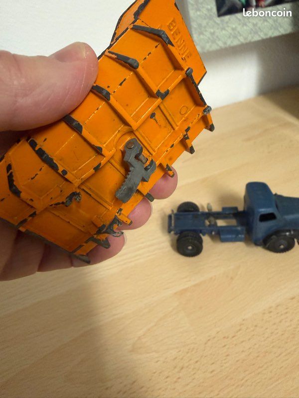 Le livre des dinky toys meccano 400 pages - Collection