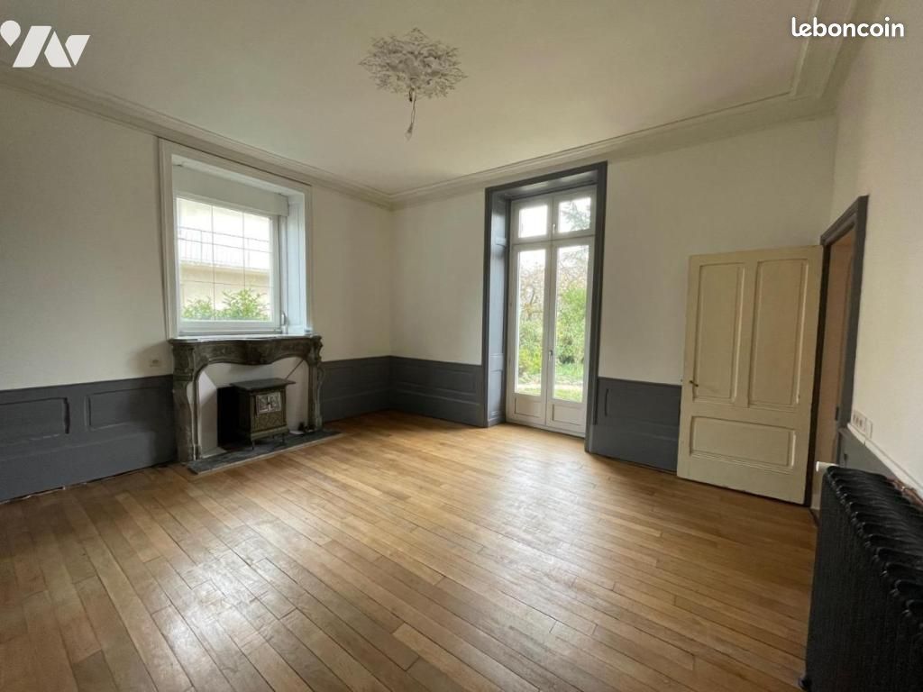 Appartement 4 pièces 150 m² · à Dole · 150 m² · 1 070 €/mois