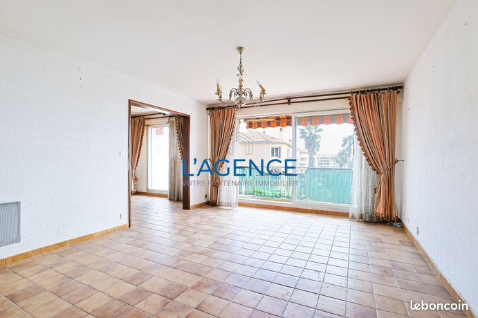 https://img.leboncoin.fr/api/v1/lbcpb1/images/9b/89/7d/9b897d7b727100a44f115a4e6f4fa6986fc4cbd5.jpg?rule=ad-image