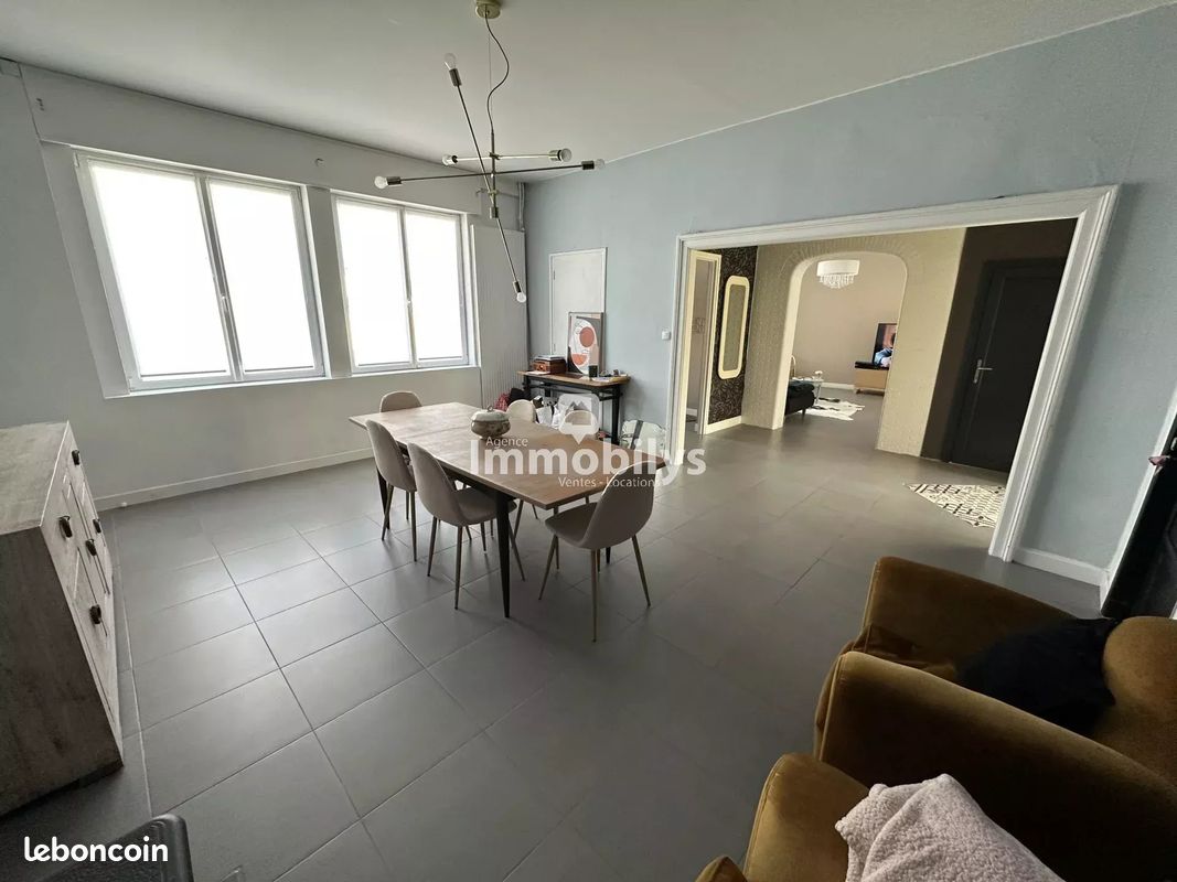 Maison 175 m² · à Guesnain · 175 m² · 210 000 €
