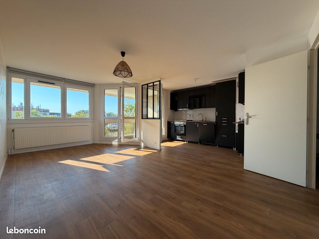 Appartement 2 pièces 58 m² · à Rambouillet · 58 m² · 900 €/mois