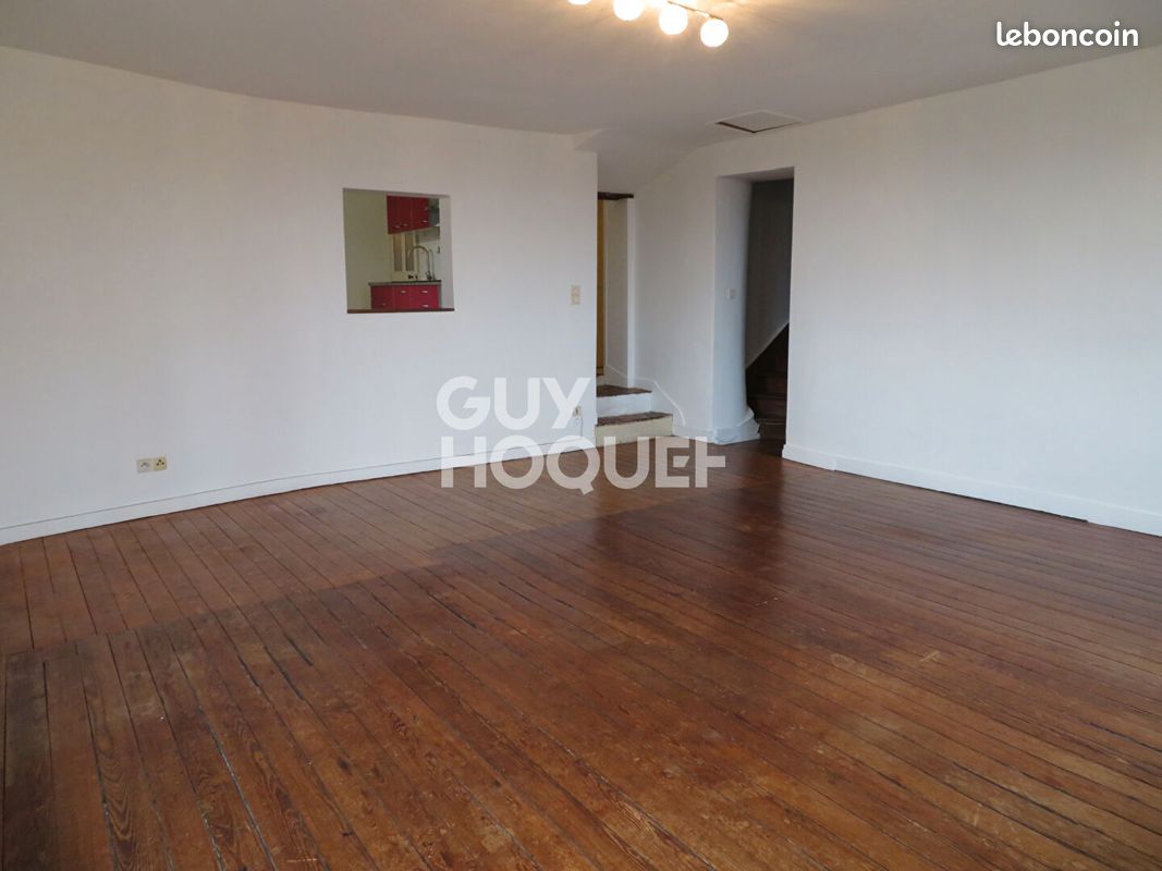 Appartement 5 pièces 100 m² · à Château-Gontier-sur-Mayenne · 100 m² · 660 €