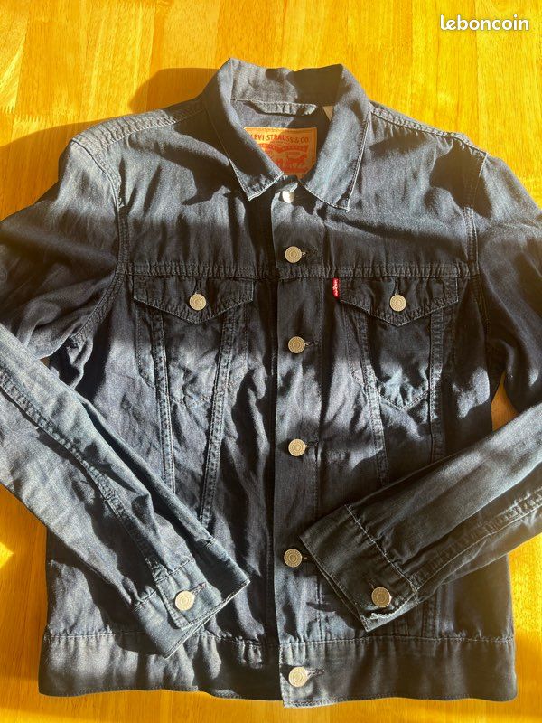 Veste légère jean Levi’s taille M (image 1)
