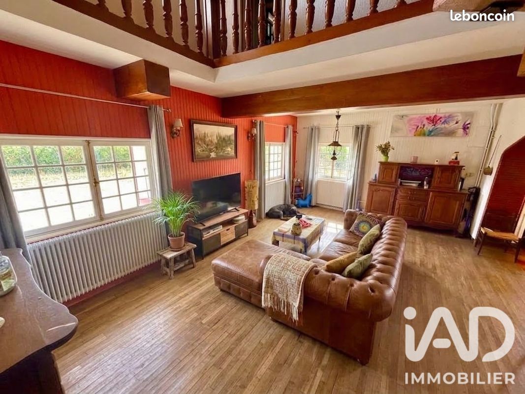 Maison 10 pièces 243 m² · à Dampierre-sous-Bouhy · 243 m² · 139 800 €