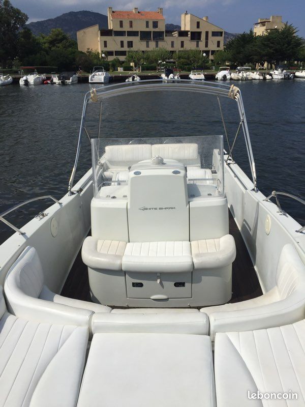 À Vendre bateau White Shark 285 Open (image 1)