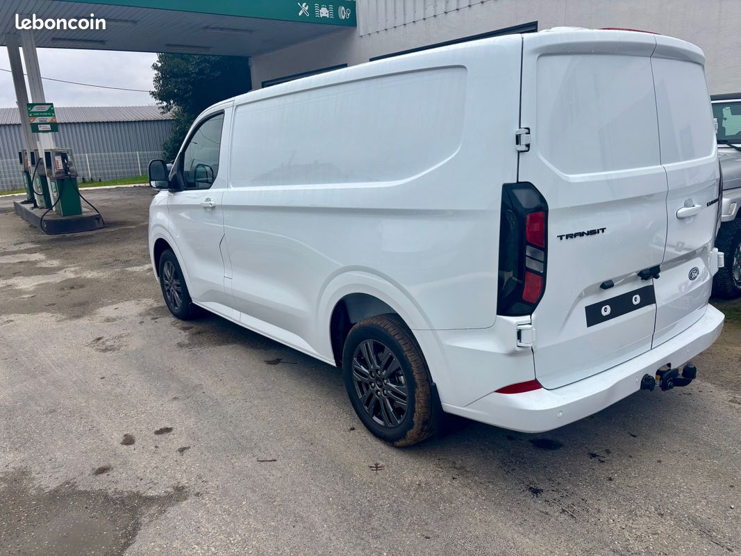 Ford transit custom fourgon 320 l1h1 2.0 ecoblue 170 LIMITED (image 3)