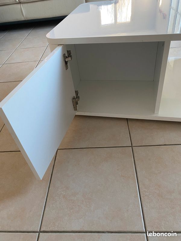Table basse blanche (image 5)