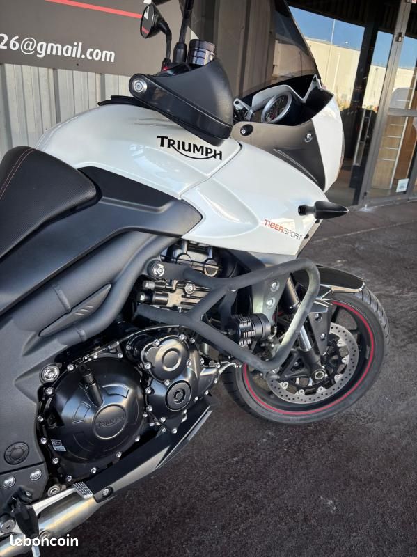 Triumph TIGER 1050 ABS (image 8)