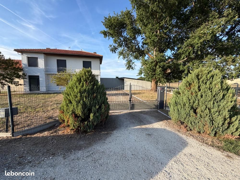 Maison 4 pièces 120 m² · à Ludon-Médoc · 120 m² · 1 350 €/mois