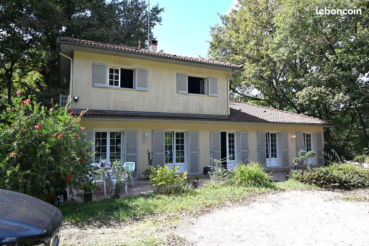 Maison 6 pièces 155 m² · à Paillet · 155 m² · 380 000 €