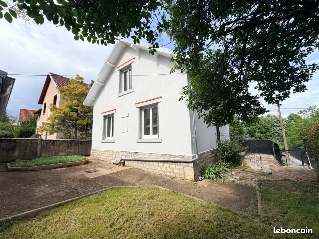 Maison 6 pièces 135 m² · à Besançon · 135 m² · 398 000 €