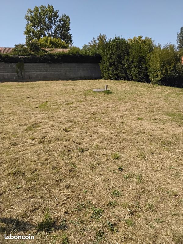 Terrain rectangulaire de 687 m² · à Les Sables-d'Olonne · 108 000 €