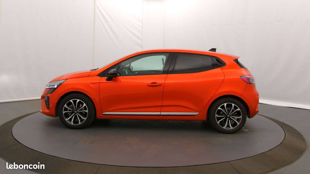 Renault clio e tech full hybrid 145 techno (image 4)