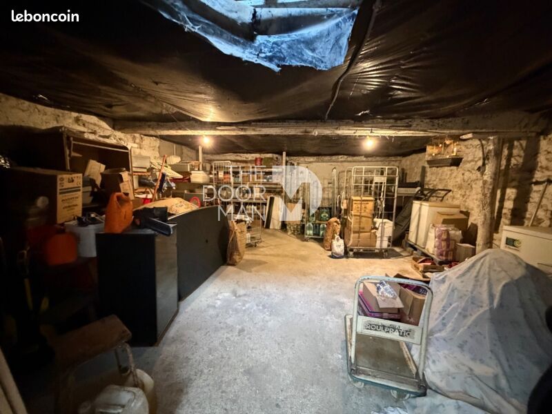 Immeuble 7 pièces 162 m² · à La Baconnière · 162 m² · 168 000 €