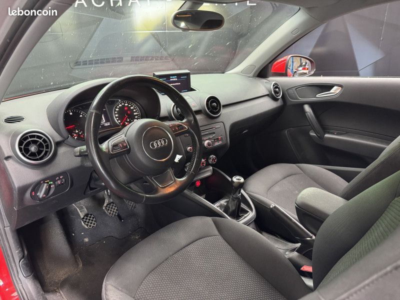 Audi A1 1.6 TDI 105CH FAP AMBITION (image 13)
