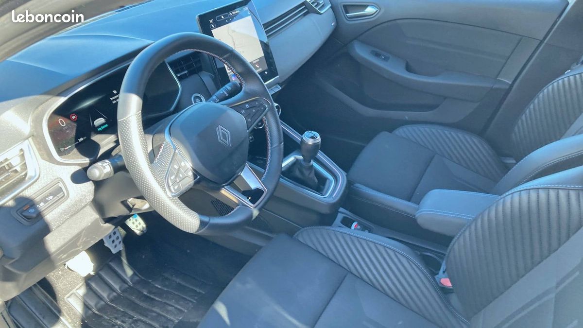 Renault clio tce 90 ch gsr2 esprit alpine (image 3)