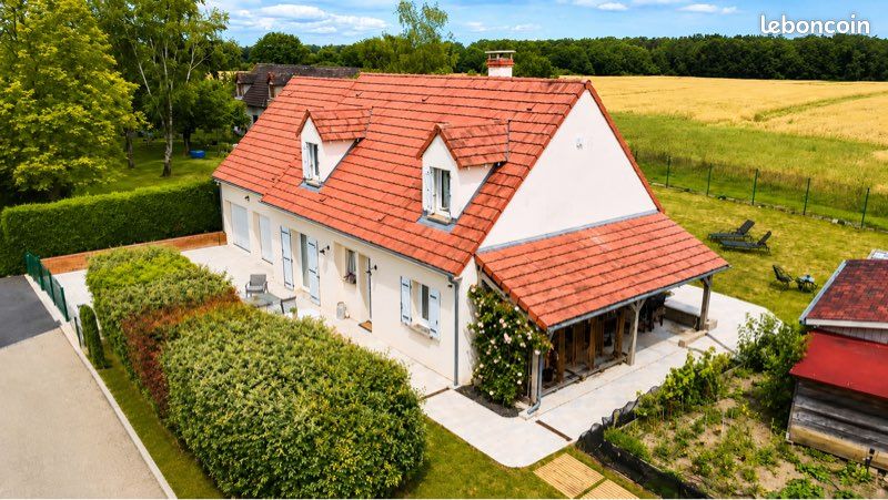 Maison 13 pièces 145 m² · à Chanteau · 145 m² · 375 000 €