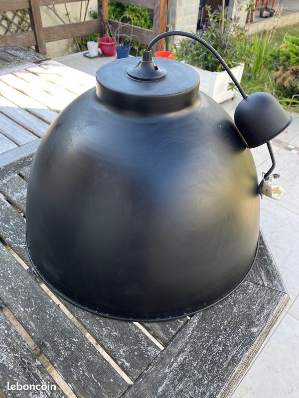 Suspension lumière acier noir (image 1)