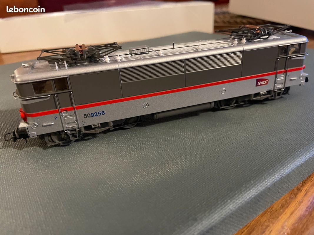 ROCO 62541 HO - Locomotive type BB 9200 livrée En Voyage ep V SNCF